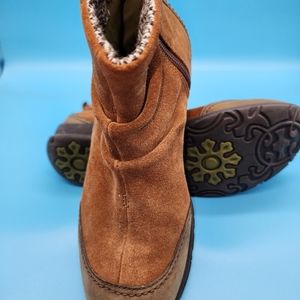 Merrell Freisa Slouch Tan Suede Leather Ankle Boots, Size 7.5